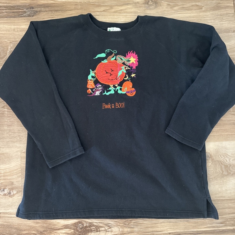 Quaker Factory Women's Halloween Peek A Boo Sweatshirt Size M Black Cat Witch‎